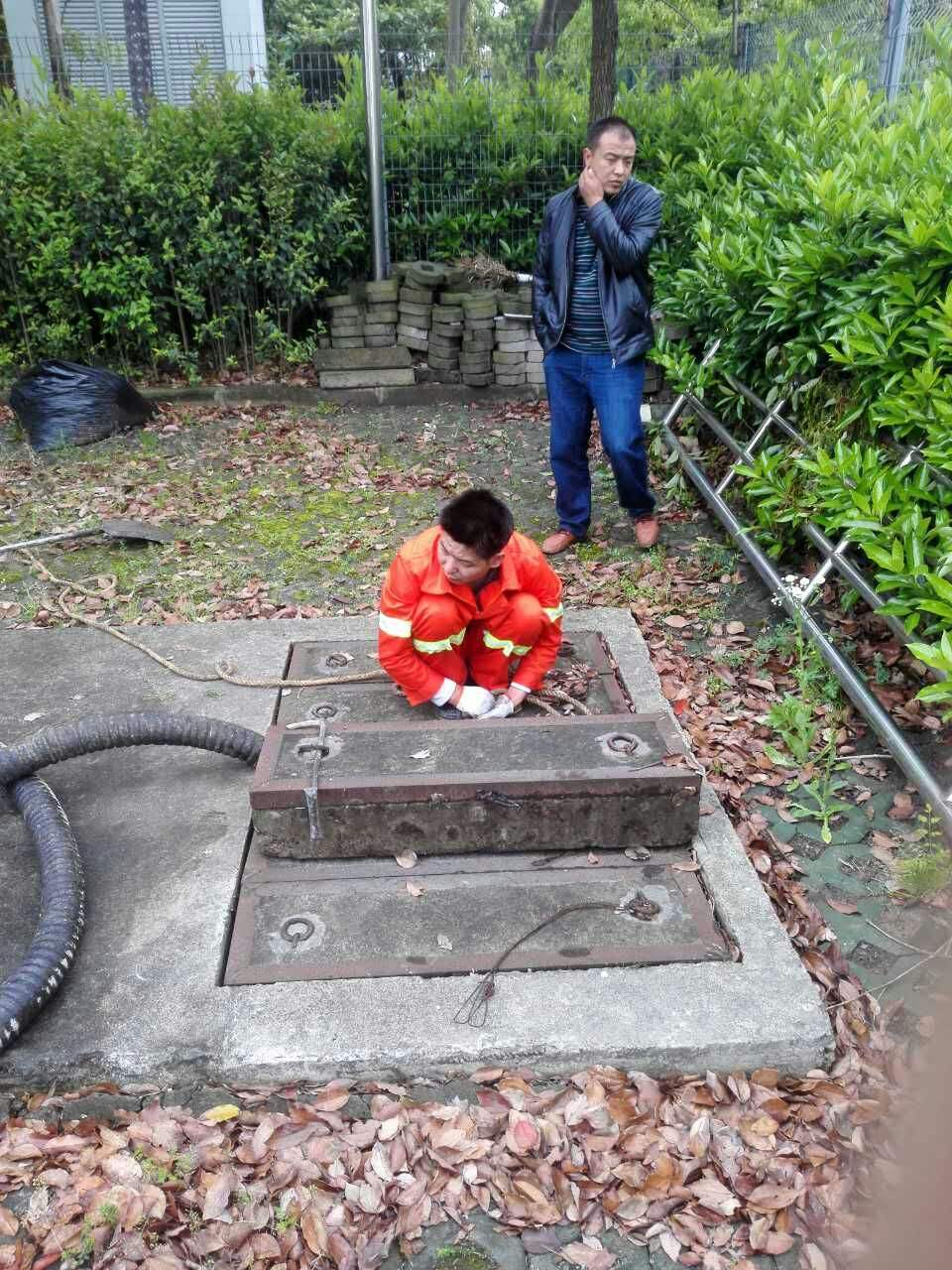 左贡吸污抽粪
